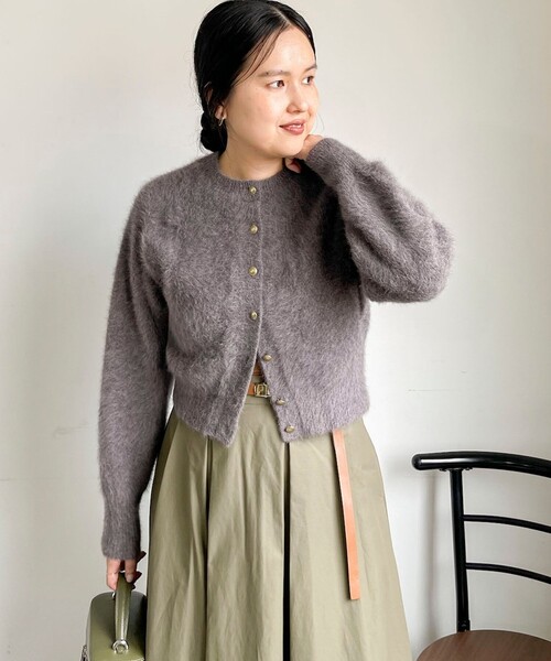 NOLLEY’S Sophi(ノーリーズソフィ)の「カシミヤ混へアリーショート丈クルーネックカーディガン(カーディガン/ボレロ・レディース・ベビーピンク/ブラック/グレイッシュベージュ/オフホワイト・38)」の17枚目の写真