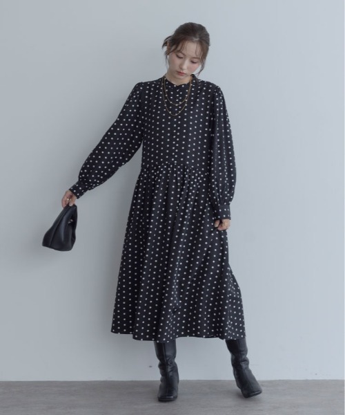 maviru（マヴィル）の「ロング丈 ドット ギャザーワンピース（ワンピース・レディース・ブラック・M/L）」の2枚目の写真