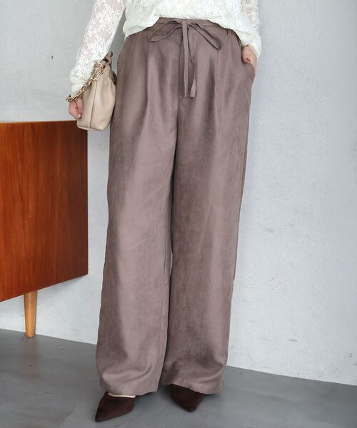 le.coeur blanc（ルクールブラン）の「細コーデュロイワイドパンツ（その他パンツ・レディース・ブラック/モカ/グレイッシュベージュ・38）」の11枚目の写真