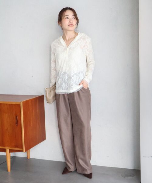 le.coeur blanc（ルクールブラン）の「細コーデュロイワイドパンツ（その他パンツ・レディース・ブラック/モカ/グレイッシュベージュ・38）」の17枚目の写真