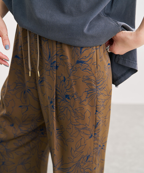 Spick & Span(スピックアンドスパン)の「ラインフラワーイージーパンツ(スラックス・レディース・ブラウン系その他/ブラウン・38/36)」の7枚目の写真