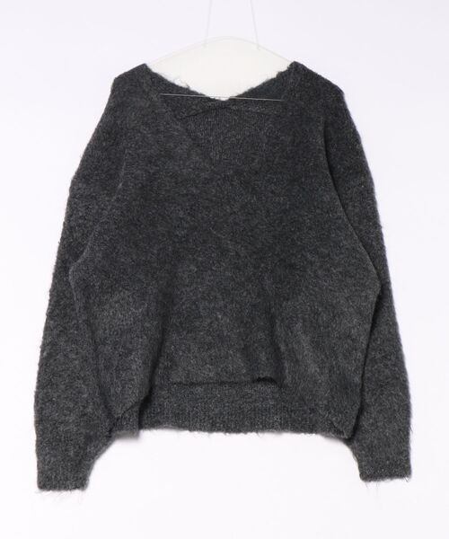 antiqua（アンティカ）の「ブラッシュド加工ニット（ニット/セーター・レディース・ベージュ系その他/グレー系その他/ブルー系その他/ピンク系その他/ブラック・ONESIZE）」の2枚目の写真