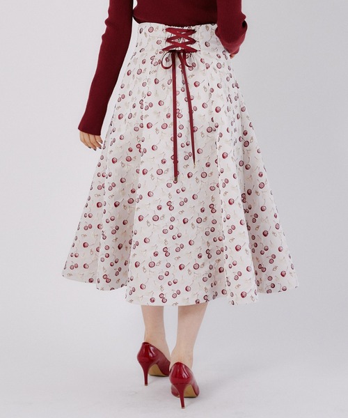 tocco closet(トッコ クローゼット)の「バックレースアップチェリージャガードフレアスカート(スカート・レディース・レッド・M)」の10枚目の写真