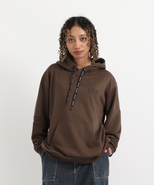 Manhattan Portage(マンハッタンポーテージ)の「SWEAT PARKA(パーカー・メンズ・ブラウン/ブラック/チャコール/アイボリー・LARGE/X-LARGE/MEDIUM/SMALL)」の4枚目の写真