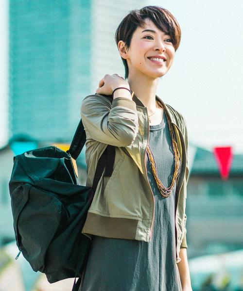 green label relaxing(グリーンレーベルリラクシング)の「CB N Onibegie MA-1 ① ブルゾン◆(MA-1・レディース・オフホワイト/オリーブ/ネイビー・40/38)」の3枚目の写真