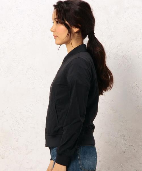 green label relaxing(グリーンレーベルリラクシング)の「CB N Onibegie MA-1 ① ブルゾン◆(MA-1・レディース・オフホワイト/オリーブ/ネイビー・40/38)」の14枚目の写真