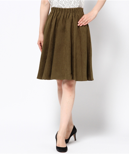 TRUDEA（トルディア）の「スエードフレアスカート（スカート・レディース・ベージュ/キャメル/カーキ/ワイン・MEDIUM/LARGE）」の2枚目の写真