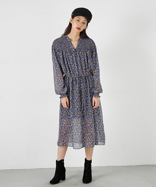 MOUSSY(マウジー)の「SMOCK FLOWER OP(ワンピース・レディース・ブラック/グリーン系その他/ブラック系その他/レッド系その他・FREE)」の3枚目の写真