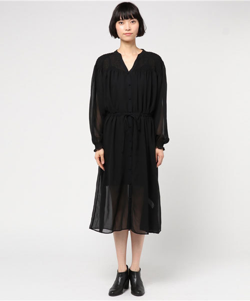 MOUSSY(マウジー)の「SMOCK FLOWER OP(ワンピース・レディース・ブラック/グリーン系その他/ブラック系その他/レッド系その他・FREE)」の5枚目の写真