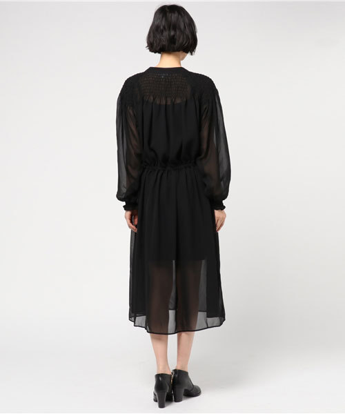 MOUSSY(マウジー)の「SMOCK FLOWER OP(ワンピース・レディース・ブラック/グリーン系その他/ブラック系その他/レッド系その他・FREE)」の7枚目の写真