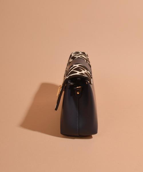 SHIPS（シップス）の「Carol J.:コンビポシェット◇（ショルダーバッグ・レディース・ネイビー/ブラック・ONE SIZE）」の8枚目の写真