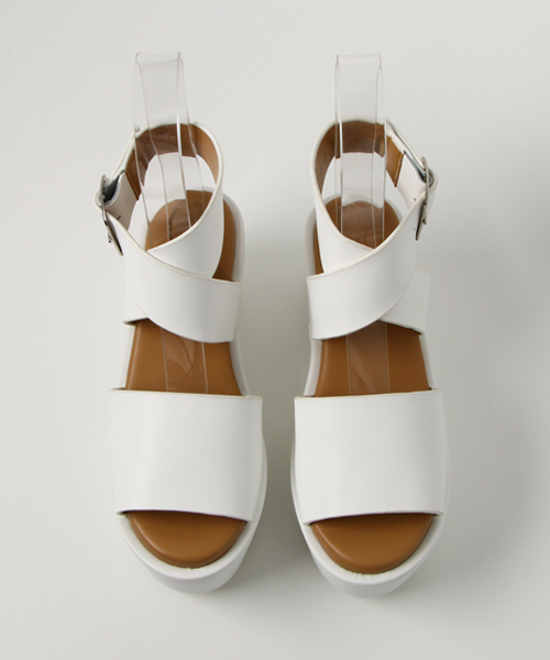 CLANE(クラネ)の「【CLANE】CROSS BELT SANDAL(サンダル・レディース・ホワイト・36/38)」の2枚目の写真