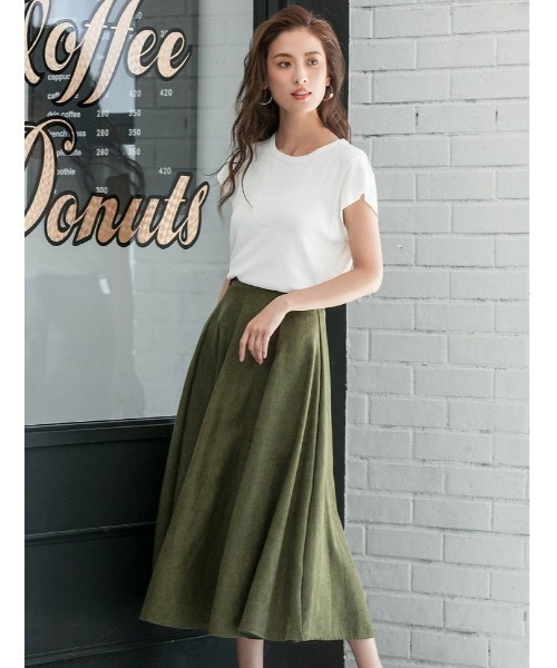 fifth(フィフス)の「スエードフレアロングスカート/タフタスカート(スカート・レディース・イエロー/ブラック/グレー/キャメル/カーキ/ネイビー/ベージュ/ボルドー・MEDIUM)」の4枚目の写真