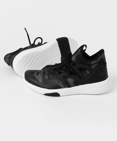 Reebok(リーボック)の「【2017秋冬新作】ハヤス LTD(スニーカー・レディース・ブラック系その他/ホワイト/ブラック・24.0cm/23.5cm/25.5cm/25.0cm/22.0cm/26.0cm/24.5cm/22.5cm/23.0cm)」の4枚目の写真