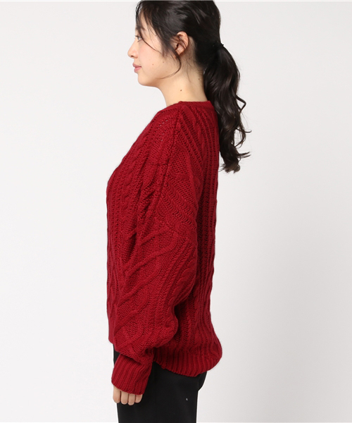 Denime(ドゥニーム)の「ケーブルプルオーバービッグシルエットニット(ニット/セーター・レディース・レッド/オフホワイト/ブラック/ベージュ/杢グレー/マスタード・FREE)」の11枚目の写真