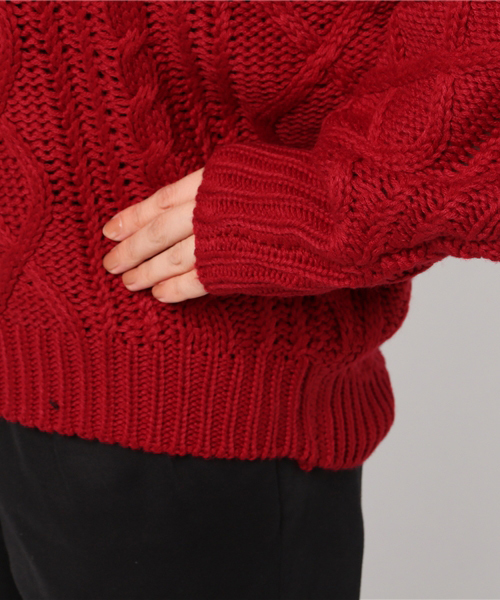 Denime(ドゥニーム)の「ケーブルプルオーバービッグシルエットニット(ニット/セーター・レディース・レッド/オフホワイト/ブラック/ベージュ/杢グレー/マスタード・FREE)」の13枚目の写真