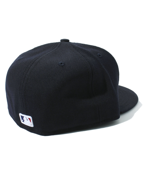 BEAMS（ビームス）の「NEW ERA / ニューヨーク・ヤンキース US FLAG（キャップ・メンズ・ネイビー・7 3/8/7 1/2）」の3枚目の写真