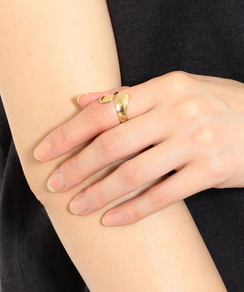 green label relaxing（グリーンレーベルリラクシング）の「FM メタルフラットC/リング（リング・レディース・シルバー/ゴールド・FREE）」の4枚目の写真