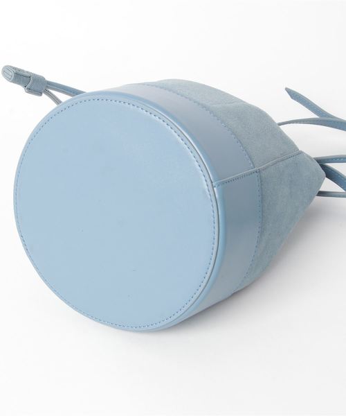 tov（トーヴ）の「【tov】スエード巾着バッグ（ショルダーバッグ・レディース・グレー/キャメル/サックスブルー・フリー）」の6枚目の写真