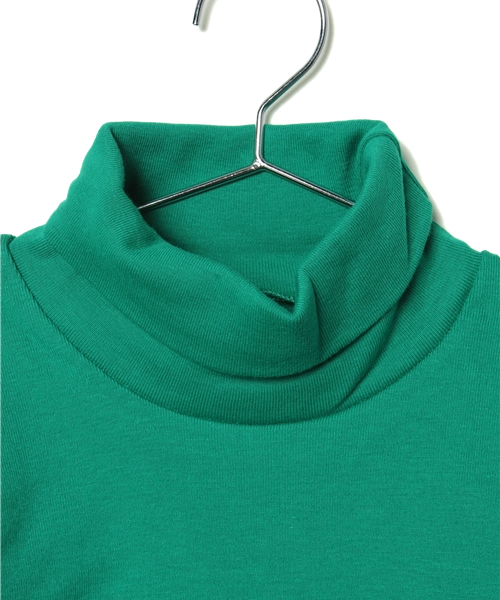PETIT BATEAU(プチバトー)の「タートルネック長袖Tシャツ(ENFANT)(Tシャツ/カットソー・キッズ・バーガンディー/クリアグリーン/スモークピンク/ピンク/グレー/ネイビー/ダークグリーン・5YEAR/4YEAR/3YEAR)」の9枚目の写真