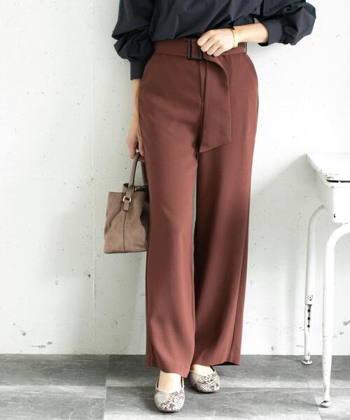 URBAN RESEARCH ROSSO（アーバンリサーチロッソ）の「ベルト付きセミワイドパンツ∴（その他パンツ・レディース・ブラウン/ブラック・36/38）」の2枚目の写真