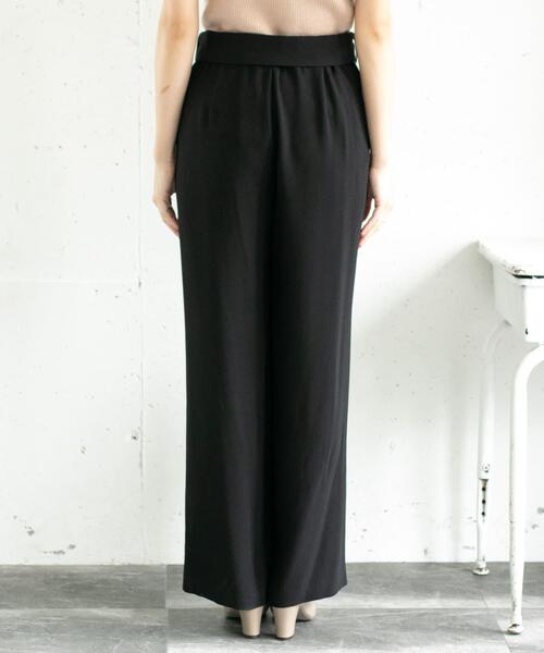 URBAN RESEARCH ROSSO（アーバンリサーチロッソ）の「ベルト付きセミワイドパンツ∴（その他パンツ・レディース・ブラウン/ブラック・36/38）」の20枚目の写真