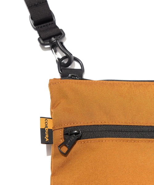 KELTY(ケルティ)の「KELTY / ビンテージフラットポーチ(エコバッグ/サブバッグ・レディース・ブラック/ネイビー/オリーブ/タン/キャメル・ONE SIZE)」の13枚目の写真