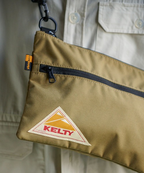 KELTY(ケルティ)の「KELTY / ビンテージフラットポーチ(エコバッグ/サブバッグ・レディース・ブラック/ネイビー/オリーブ/タン/キャメル・ONE SIZE)」の16枚目の写真