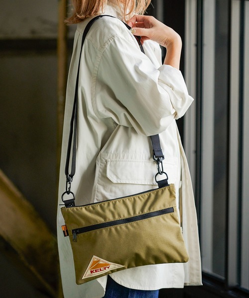 KELTY(ケルティ)の「KELTY / ビンテージフラットポーチ(エコバッグ/サブバッグ・レディース・ブラック/ネイビー/オリーブ/タン/キャメル・ONE SIZE)」の15枚目の写真