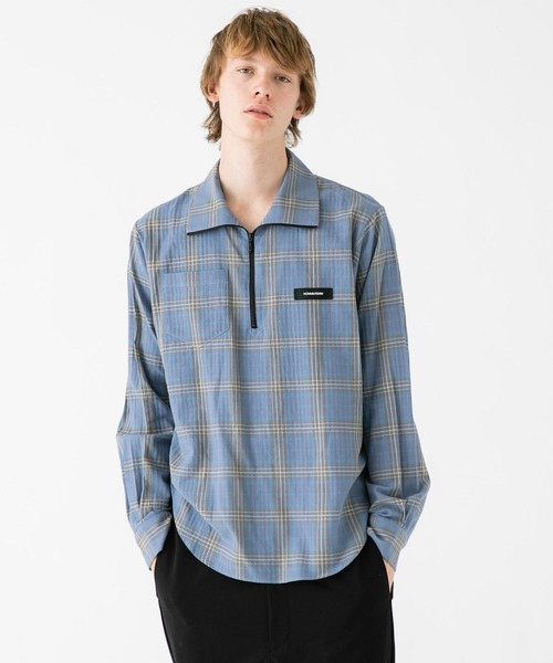 SYU.HOMME/FEMM（シュウ）の「【SYU.】ハイネックジップシャツ/H19aw-08（Tシャツ/カットソー・メンズ・サックスブルー/イエロー・1/2）」の2枚目の写真