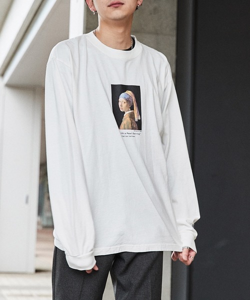 MONO-MART（モノマート）の「別注プリントART ビッグシルエット アートプリント L/Sカットソー（Tシャツ/カットソー・メンズ・ホワイト系その他/ブラック系その他/ベージュ系その他/グリーン系その他/ホワイト系その他2/ホワイト系その他3/ブラック系その他2/ブラック系その他3/ベージュ系その他2/ベージュ系その他3/グリーン系その他2/グリーン系その他3/ホワイト系その他4/その他/ブラウン系その他2/ブラウン系その他3/ブラウン系その他4/ブラウン系その他5/ブラウン系その他6/ブラウン系その他7/ベージュ系その他4/ベージュ系その他5/ベージュ系その他6/ベージュ系その他7/グリーン系その他4/グリーン系その他5/グリーン系その他6/グリーン系その他7/グレイッシュベージュ/その他12/その他13/ホワイト系その他5/ホワイト系その他6/ホワイト系その他7/ブラック系その他4/ブラック系その他5/ブラック系その他6/ブラック系その他7/その他6/その他7/その他8/その他9/その他10/その他11/その他5/ブラウン系その他/その他1/その他2/その他3/その他4/サンドベージュ/ブラック/ホワイト/ダークグリーン/ダークブラウン/その他14・FREE/M/XL）」の3枚目の写真