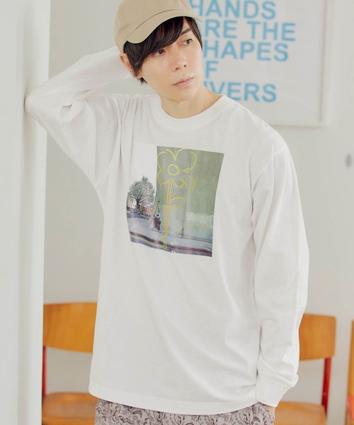 MONO-MART（モノマート）の「別注プリントART ビッグシルエット アートプリント L/Sカットソー（Tシャツ/カットソー・メンズ・ホワイト系その他/ブラック系その他/ベージュ系その他/グリーン系その他/ホワイト系その他2/ホワイト系その他3/ブラック系その他2/ブラック系その他3/ベージュ系その他2/ベージュ系その他3/グリーン系その他2/グリーン系その他3/ホワイト系その他4/その他/ブラウン系その他2/ブラウン系その他3/ブラウン系その他4/ブラウン系その他5/ブラウン系その他6/ブラウン系その他7/ベージュ系その他4/ベージュ系その他5/ベージュ系その他6/ベージュ系その他7/グリーン系その他4/グリーン系その他5/グリーン系その他6/グリーン系その他7/グレイッシュベージュ/その他12/その他13/ホワイト系その他5/ホワイト系その他6/ホワイト系その他7/ブラック系その他4/ブラック系その他5/ブラック系その他6/ブラック系その他7/その他6/その他7/その他8/その他9/その他10/その他11/その他5/ブラウン系その他/その他1/その他2/その他3/その他4/サンドベージュ/ブラック/ホワイト/ダークグリーン/ダークブラウン/その他14・FREE/M/XL）」の7枚目の写真