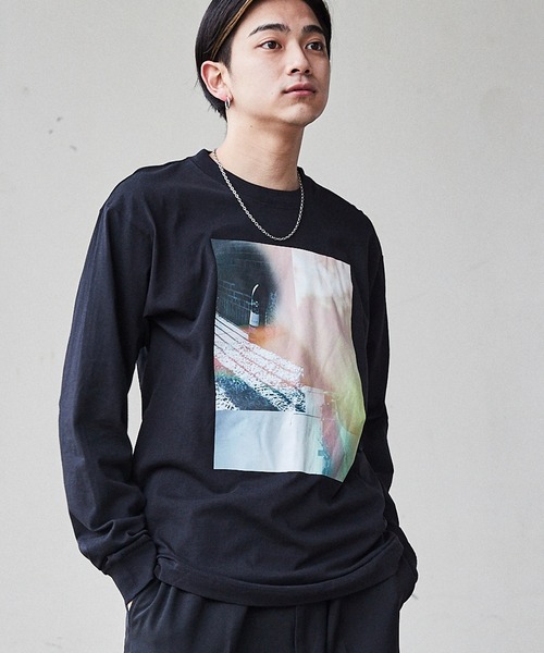 MONO-MART（モノマート）の「別注プリントART ビッグシルエット アートプリント L/Sカットソー（Tシャツ/カットソー・メンズ・ホワイト系その他/ブラック系その他/ベージュ系その他/グリーン系その他/ホワイト系その他2/ホワイト系その他3/ブラック系その他2/ブラック系その他3/ベージュ系その他2/ベージュ系その他3/グリーン系その他2/グリーン系その他3/ホワイト系その他4/その他/ブラウン系その他2/ブラウン系その他3/ブラウン系その他4/ブラウン系その他5/ブラウン系その他6/ブラウン系その他7/ベージュ系その他4/ベージュ系その他5/ベージュ系その他6/ベージュ系その他7/グリーン系その他4/グリーン系その他5/グリーン系その他6/グリーン系その他7/グレイッシュベージュ/その他12/その他13/ホワイト系その他5/ホワイト系その他6/ホワイト系その他7/ブラック系その他4/ブラック系その他5/ブラック系その他6/ブラック系その他7/その他6/その他7/その他8/その他9/その他10/その他11/その他5/ブラウン系その他/その他1/その他2/その他3/その他4/サンドベージュ/ブラック/ホワイト/ダークグリーン/ダークブラウン/その他14・FREE/M/XL）」の16枚目の写真