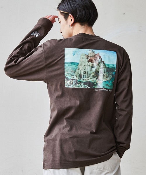 MONO-MART（モノマート）の「別注プリントART ビッグシルエット アートプリント L/Sカットソー（Tシャツ/カットソー・メンズ・ホワイト系その他/ブラック系その他/ベージュ系その他/グリーン系その他/ホワイト系その他2/ホワイト系その他3/ブラック系その他2/ブラック系その他3/ベージュ系その他2/ベージュ系その他3/グリーン系その他2/グリーン系その他3/ホワイト系その他4/その他/ブラウン系その他2/ブラウン系その他3/ブラウン系その他4/ブラウン系その他5/ブラウン系その他6/ブラウン系その他7/ベージュ系その他4/ベージュ系その他5/ベージュ系その他6/ベージュ系その他7/グリーン系その他4/グリーン系その他5/グリーン系その他6/グリーン系その他7/グレイッシュベージュ/その他12/その他13/ホワイト系その他5/ホワイト系その他6/ホワイト系その他7/ブラック系その他4/ブラック系その他5/ブラック系その他6/ブラック系その他7/その他6/その他7/その他8/その他9/その他10/その他11/その他5/ブラウン系その他/その他1/その他2/その他3/その他4/サンドベージュ/ブラック/ホワイト/ダークグリーン/ダークブラウン/その他14・FREE/M/XL）」の21枚目の写真