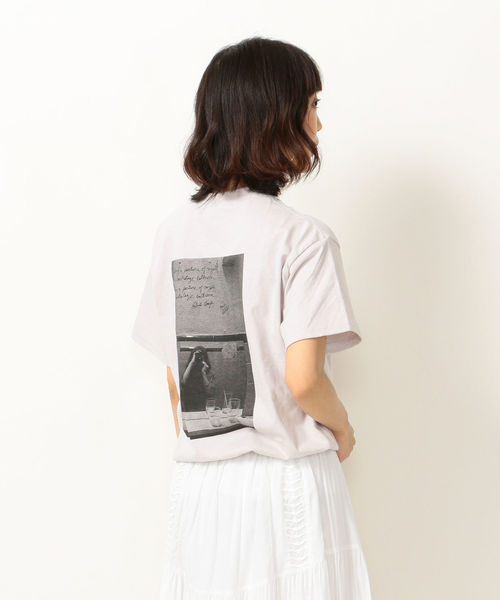 GOOD ROCK SPEED（グッドロックスピード）の「GOOD ROCK SPEED:Roberta Bayleyビッグプリント TEE（Tシャツ/カットソー・レディース・ホワイト/ライトグレー・ONE SIZE）」の3枚目の写真