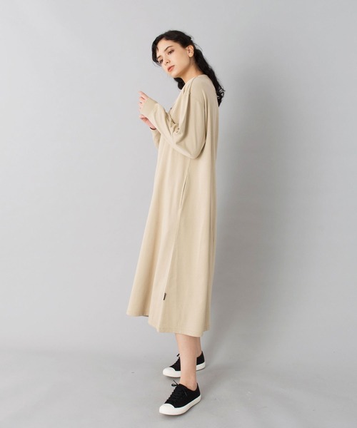 KANGOL（カンゴール）の「【KANGOL/カンゴール】マキシワンピース/長袖/Tシャツワンピ/ビッグシルエット/綿100％（ワンピース・レディース・ブラック/ベージュ/ホワイト・M/L）」の3枚目の写真