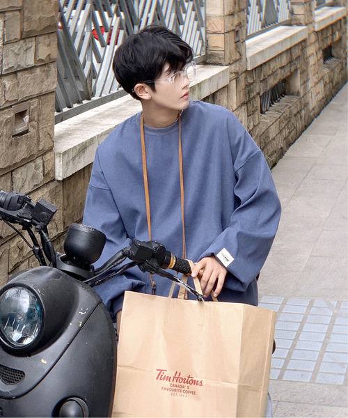 neos(ネオス)の「【neos -addictive design-】ビッグシルエット ピーチスキン バルーンスリーブ クルーネック スウェット(スウェット・メンズ・ホワイト/ブラック/イエロー/ブルー/ピンクベージュ・MEDIUM/LARGE/X-LARGE)」の18枚目の写真