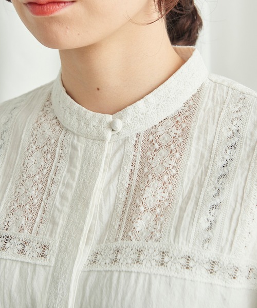 Lene(レネ)の「アンティークレース 切り替えブラウス(シャツ/ブラウス・レディース・ホワイト/ネイビー・FREE)」の16枚目の写真