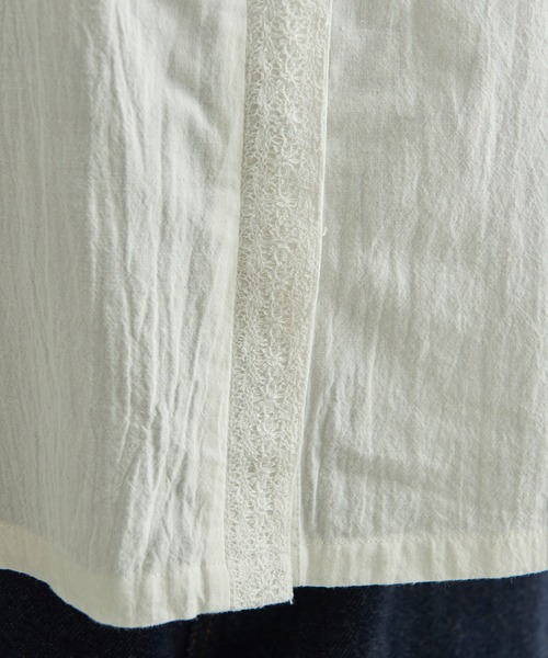 Lene(レネ)の「アンティークレース 切り替えブラウス(シャツ/ブラウス・レディース・ホワイト/ネイビー・FREE)」の20枚目の写真