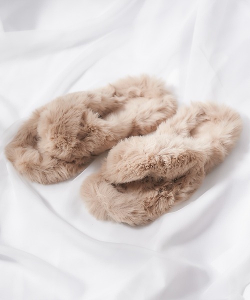 TABI PAL（タビパル）の「【TABI PAL】あったか　クロスデザイン ファー スリッパ（ルームシューズ/スリッパ・レディース・イエロー/ブルー/ベージュ/オレンジ/ピンク/ブラック/ピンク系その他・23.5cm/24.5cm/24cm/25cm/22.5cm/23cm）」の13枚目の写真