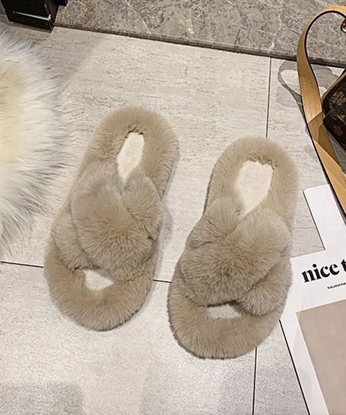 TABI PAL（タビパル）の「【TABI PAL】あったか　クロスデザイン ファー スリッパ（ルームシューズ/スリッパ・レディース・イエロー/ブルー/ベージュ/オレンジ/ピンク/ブラック/ピンク系その他・23.5cm/24.5cm/24cm/25cm/22.5cm/23cm）」の12枚目の写真