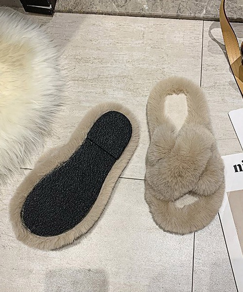 TABI PAL（タビパル）の「【TABI PAL】あったか　クロスデザイン ファー スリッパ（ルームシューズ/スリッパ・レディース・イエロー/ブルー/ベージュ/オレンジ/ピンク/ブラック/ピンク系その他・23.5cm/24.5cm/24cm/25cm/22.5cm/23cm）」の11枚目の写真