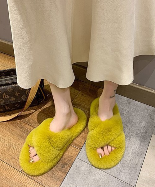 TABI PAL（タビパル）の「【TABI PAL】あったか　クロスデザイン ファー スリッパ（ルームシューズ/スリッパ・レディース・イエロー/ブルー/ベージュ/オレンジ/ピンク/ブラック/ピンク系その他・23.5cm/24.5cm/24cm/25cm/22.5cm/23cm）」の18枚目の写真