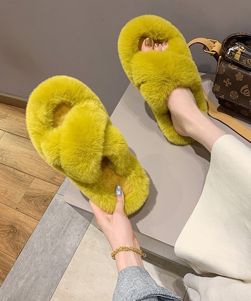 TABI PAL（タビパル）の「【TABI PAL】あったか　クロスデザイン ファー スリッパ（ルームシューズ/スリッパ・レディース・イエロー/ブルー/ベージュ/オレンジ/ピンク/ブラック/ピンク系その他・23.5cm/24.5cm/24cm/25cm/22.5cm/23cm）」の19枚目の写真