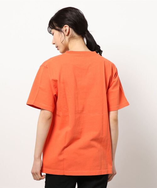 UNIVERSAL OVERALL(ユニバーサルオーバーオール)の「GARMENT DYE POCKET TEE(Tシャツ/カットソー・メンズ・ホワイト/オレンジ・M/L)」の3枚目の写真