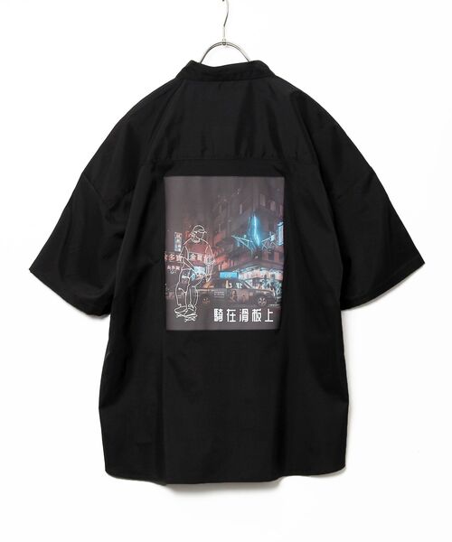 TIMELY WARNING（タイムリーワーニング）の「Timely Warning / バックプリント 半袖ビッグシャツ（シャツ/ブラウス・メンズ・ホワイト/スカイブルー/ブラック/サンドベージュ/A/B/C/オレンジ系その他4・MEDIUM/LARGE）」の17枚目の写真