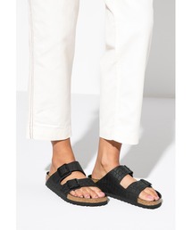BIRKENSTOCK（ビルケンシュトック）の「ビルケンシュトック Arizona/アリゾナ クロコ　ブラック(レギュラー)（サンダル）」
