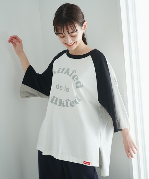 MILKFED.(ミルクフェド)の「BICOLOR RAGLAN TOP(Tシャツ/カットソー・レディース・ライトブルー/ブラック/ネイビー・ONE SIZE)」の2枚目の写真