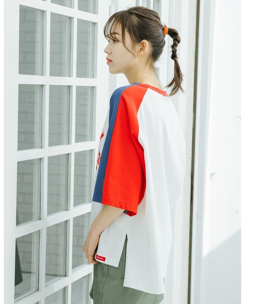 MILKFED.(ミルクフェド)の「BICOLOR RAGLAN TOP(Tシャツ/カットソー・レディース・ライトブルー/ブラック/ネイビー・ONE SIZE)」の5枚目の写真