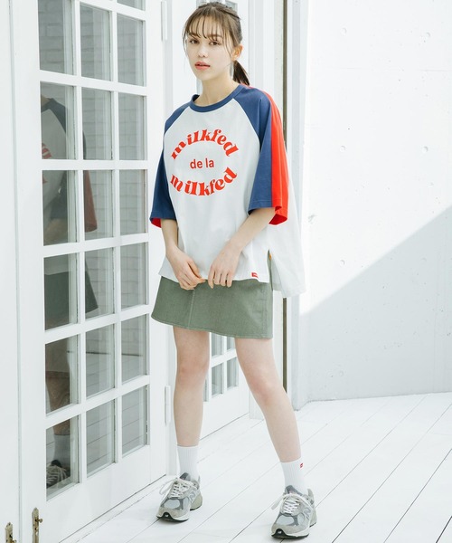 MILKFED.(ミルクフェド)の「BICOLOR RAGLAN TOP(Tシャツ/カットソー・レディース・ライトブルー/ブラック/ネイビー・ONE SIZE)」の7枚目の写真
